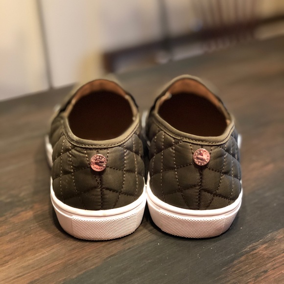 ⭐️Steve Madden Women’s Ecentric-Q Sneakers⭐️ - Picture 3 of 4